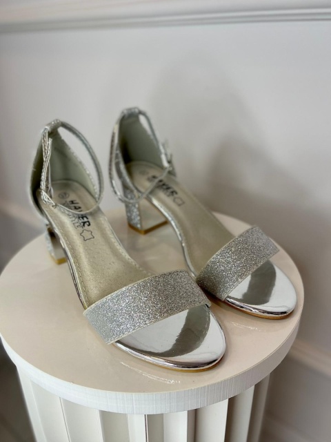 Sandały na słupku TEXAS srebro