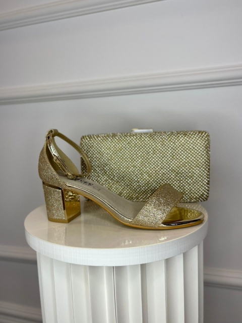 Sandały na słupku TEXAS złoto