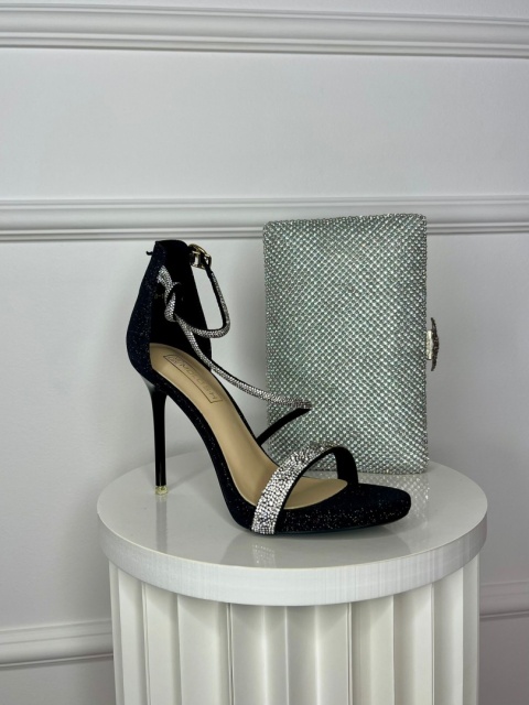 Sandały na szpilce MEX czerń