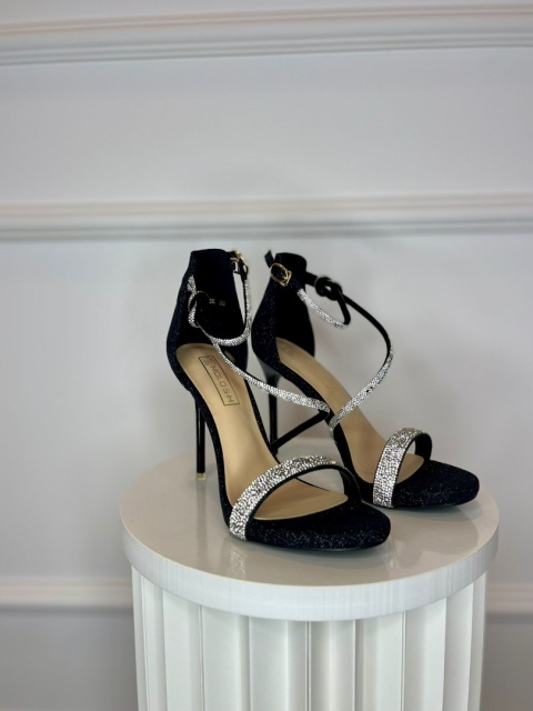 Sandały na szpilce MEX czerń