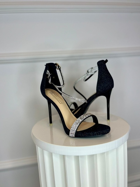 Sandały na szpilce MEX czerń